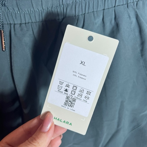 Halara Mid Rise Drawstring Contrast Mesh 2-in-1 Flowy Running Shorts 5'', XL - Picture 9 of 10